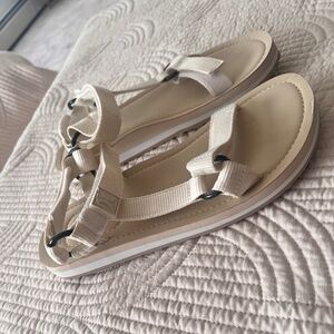 Hurley Women's Sandals